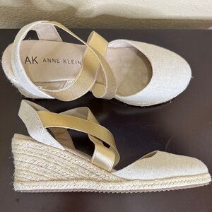 Anne Klein Beige Gold Espadrille Jute Wedge Heel Womens Shoes